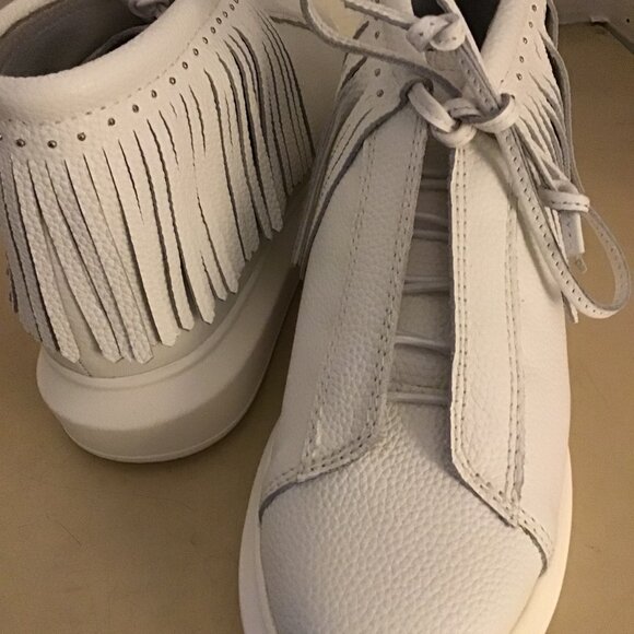 Hollie Watman women white leather fringe platform moccasin sneakers Size9.5 - Picture 3 of 12